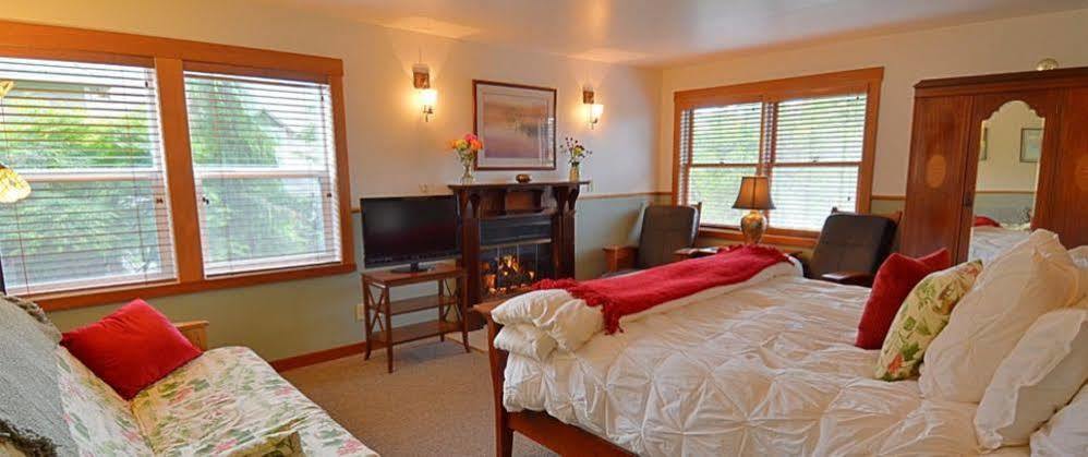 The Heron Inn And Day Spa La Conner Exterior photo
